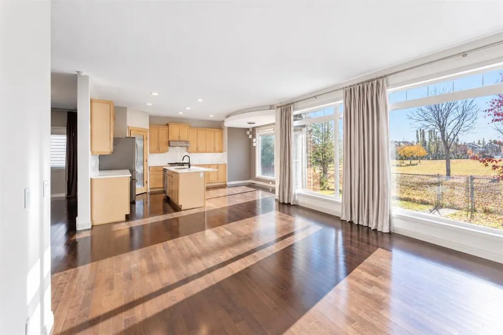 51 Chapalina Terrace SE