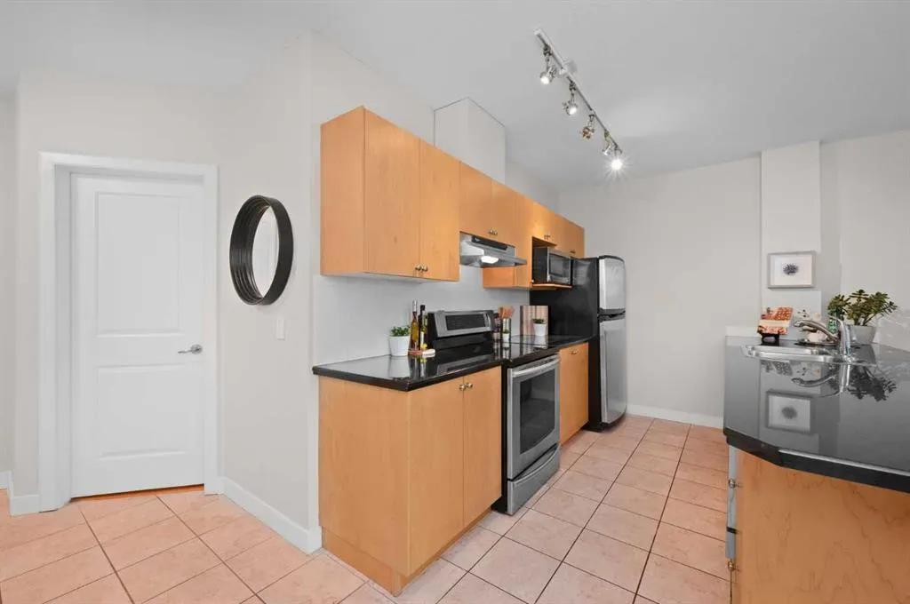 328 21 Avenue SW #310