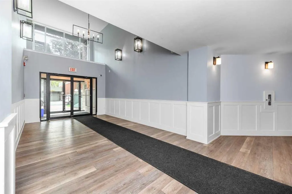 328 21 Avenue SW #310