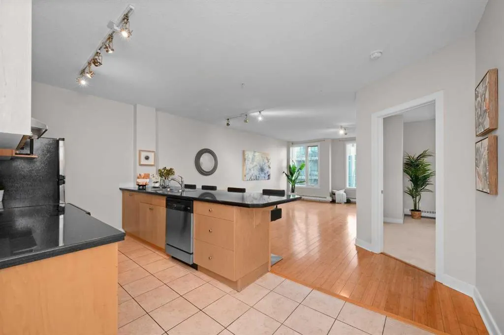 328 21 Avenue SW #310