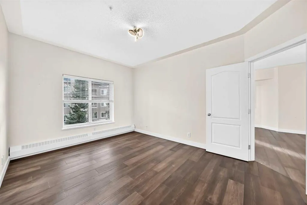 10 Discovery Ridge Close SW #437