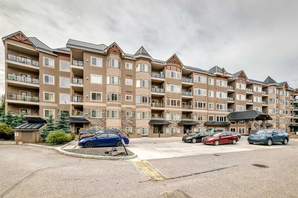 10 Discovery Ridge Close SW #437