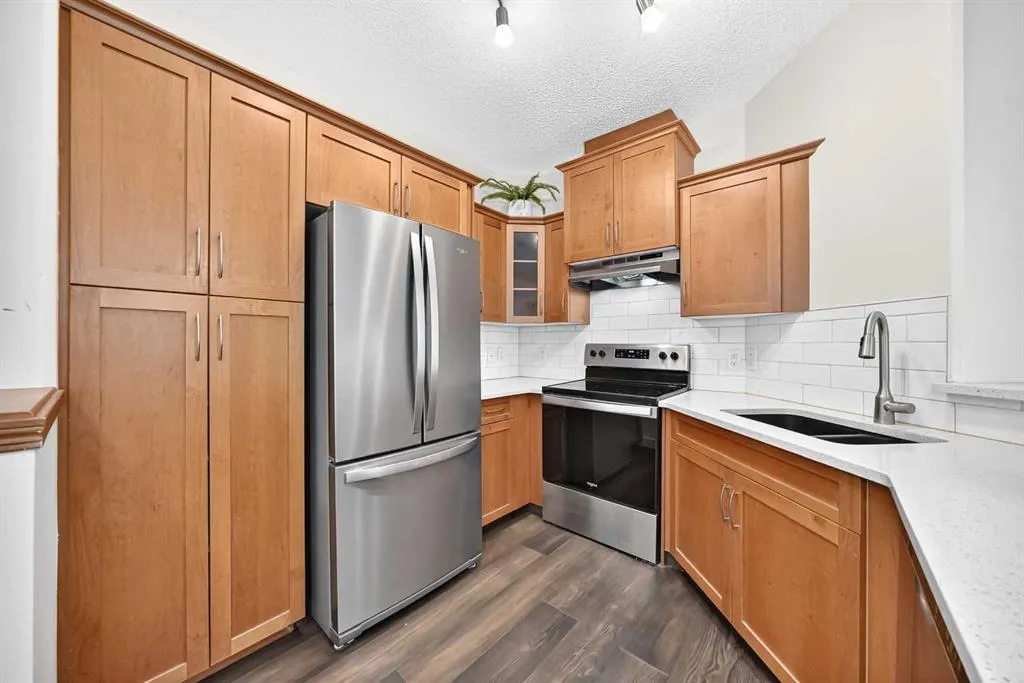 10 Discovery Ridge Close SW #437