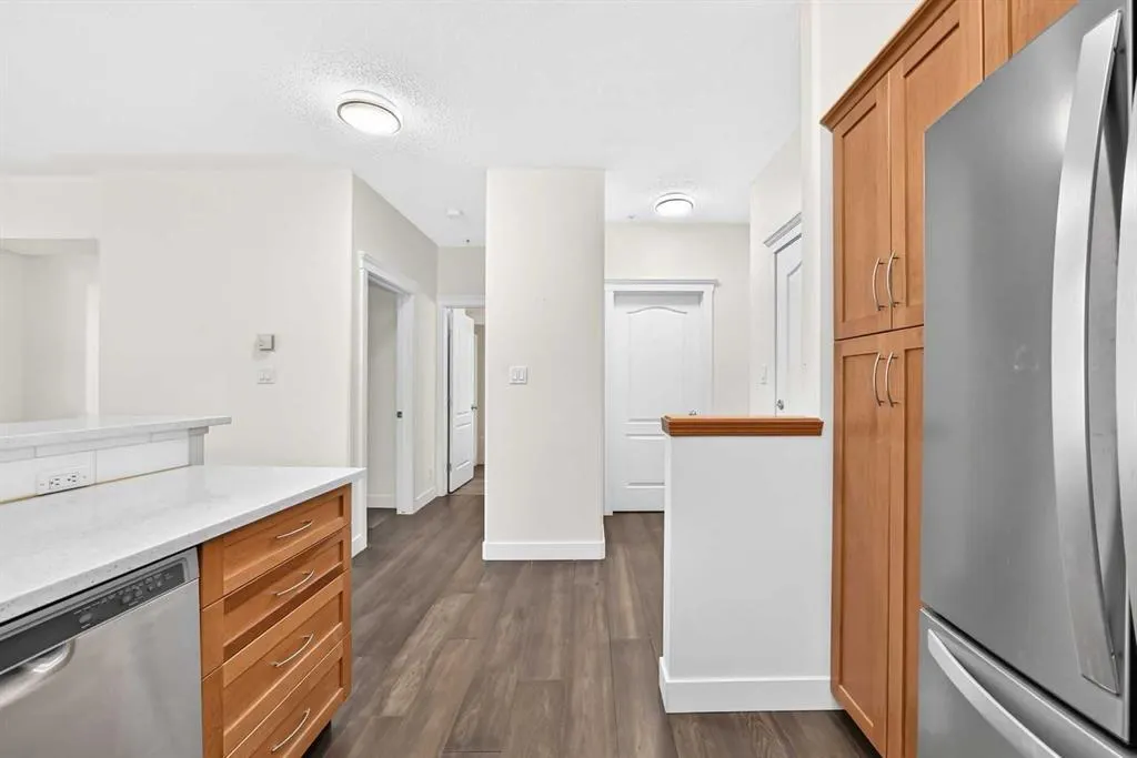 10 Discovery Ridge Close SW #437