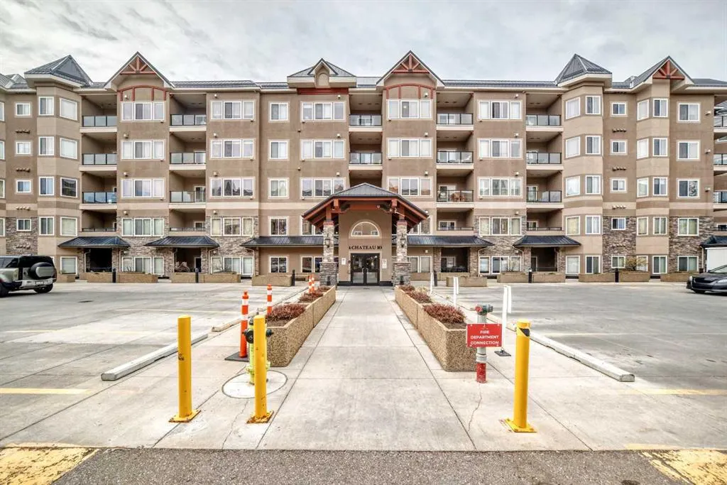 10 Discovery Ridge Close SW #437