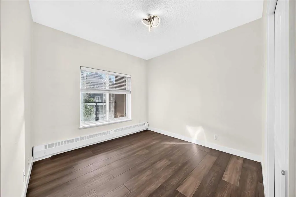 10 Discovery Ridge Close SW #437