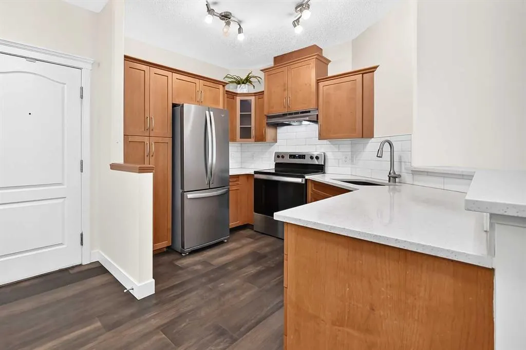 10 Discovery Ridge Close SW #437