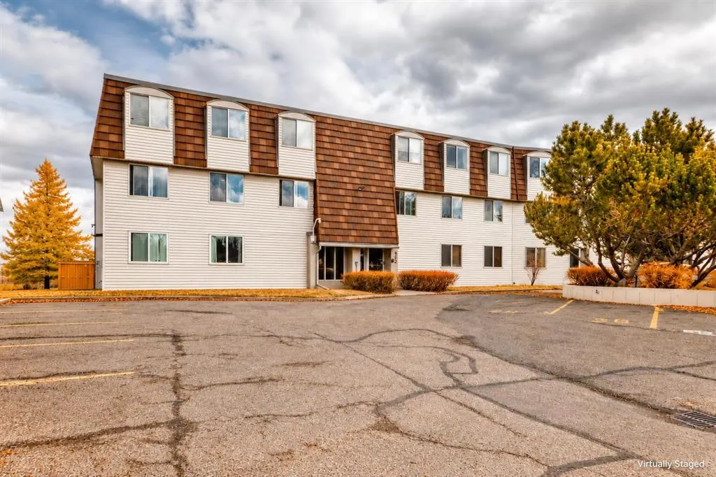 512 Cedar Crescent SW #201