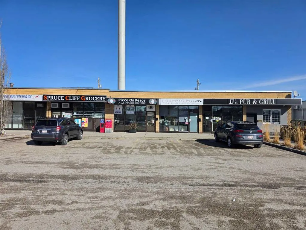 512 Cedar Crescent SW #201
