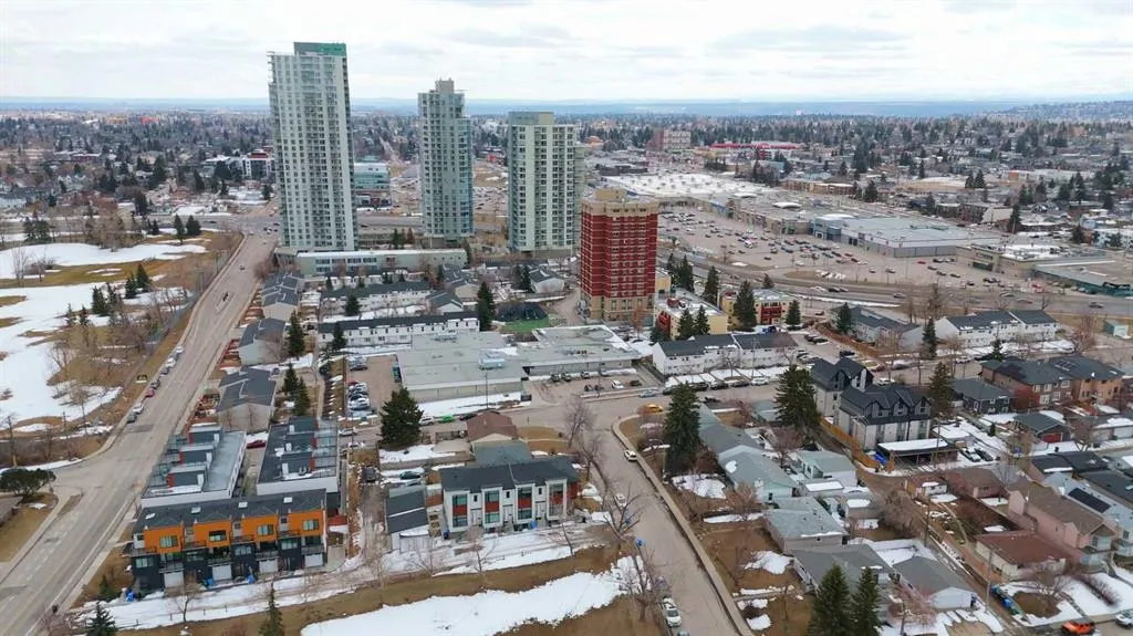 512 Cedar Crescent SW #201
