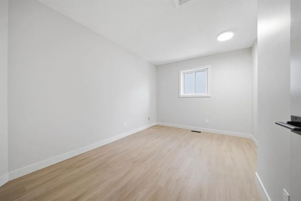 36 Taradale Close NE