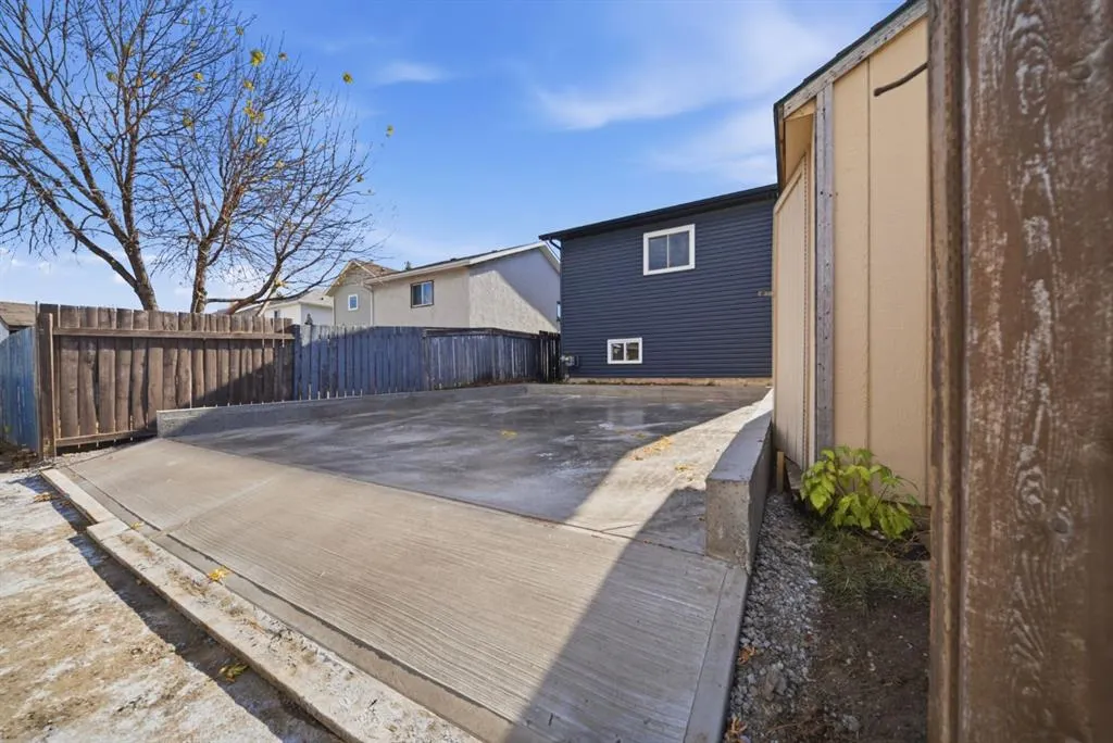 36 Taradale Close NE