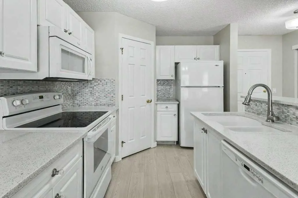 270 Shawville Way SE #408