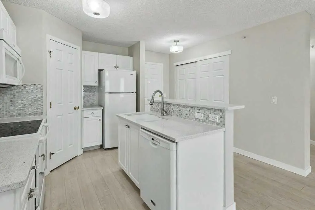 270 Shawville Way SE #408