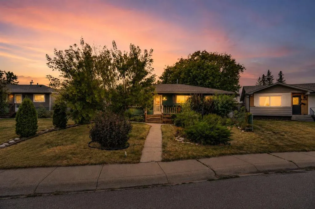 5404 Valentine Crescent SE