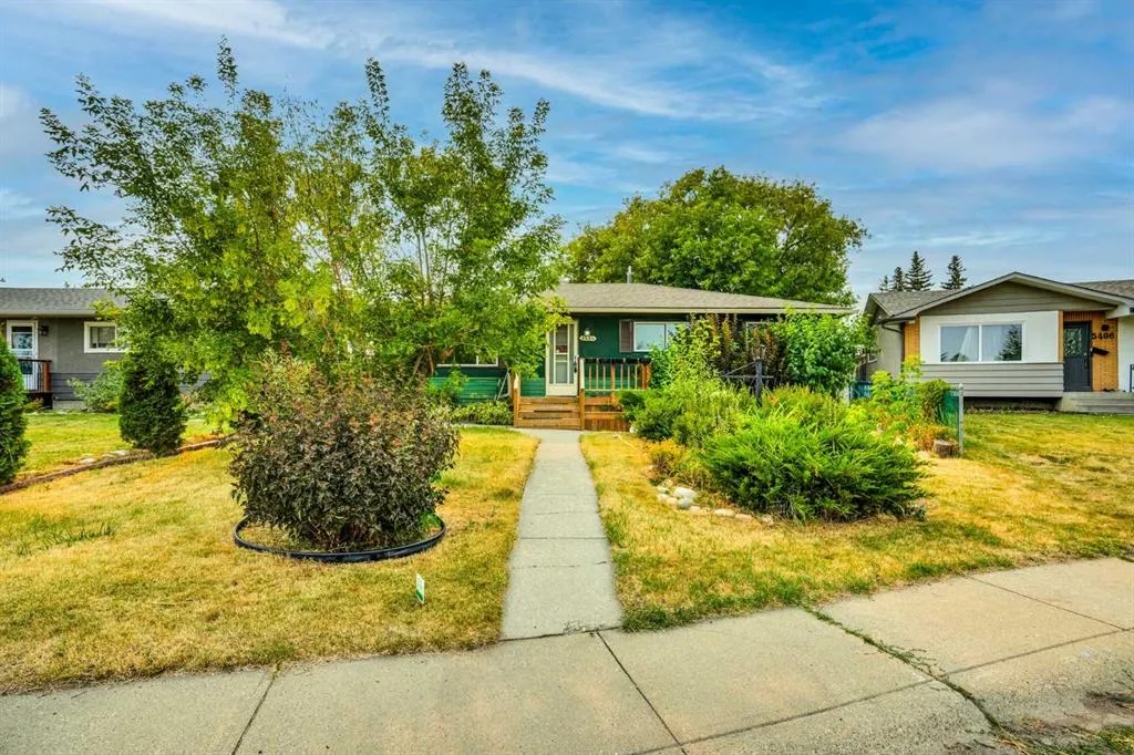 5404 Valentine Crescent SE