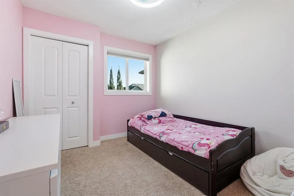 102 Clydesdale Way