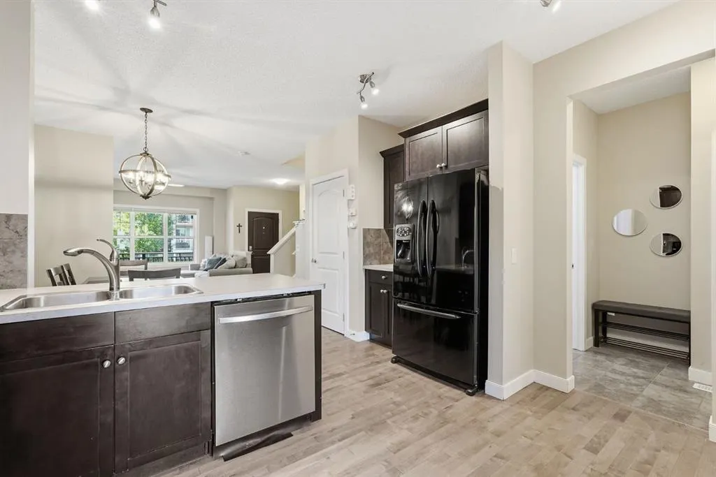 102 Clydesdale Way