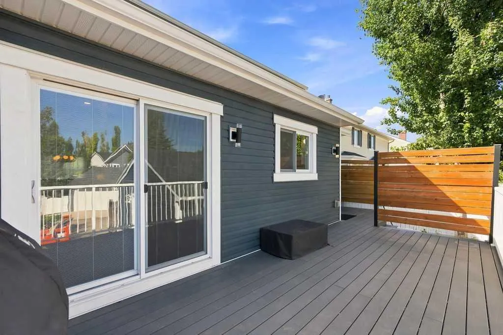 87 Couture Crescent SW
