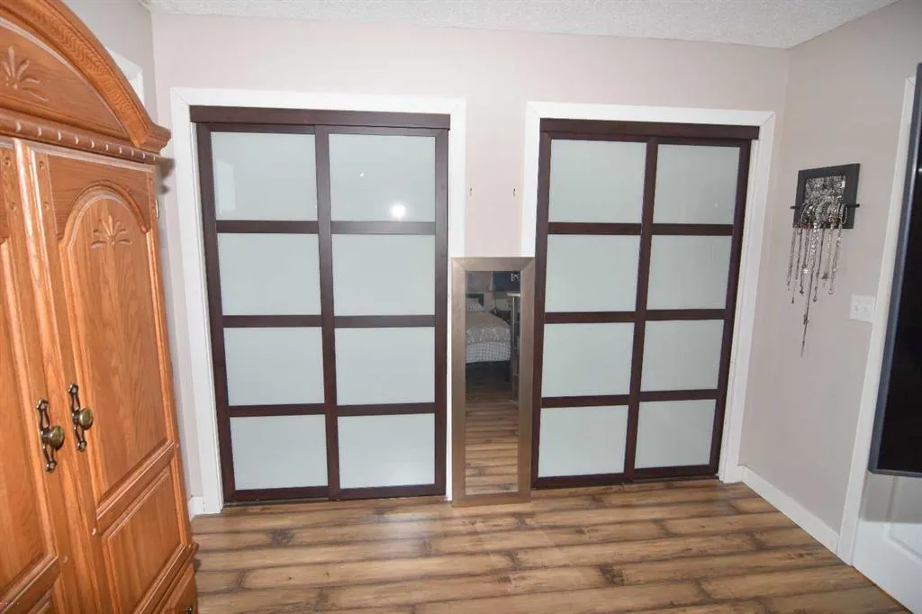 100 Coach Manor Rise SW