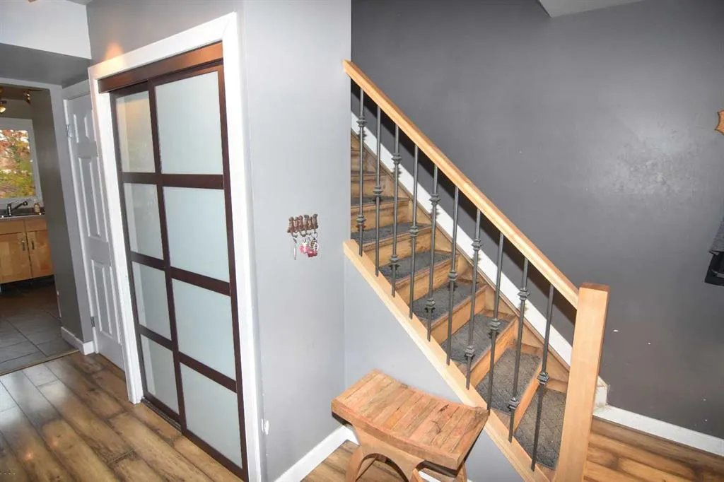 100 Coach Manor Rise SW