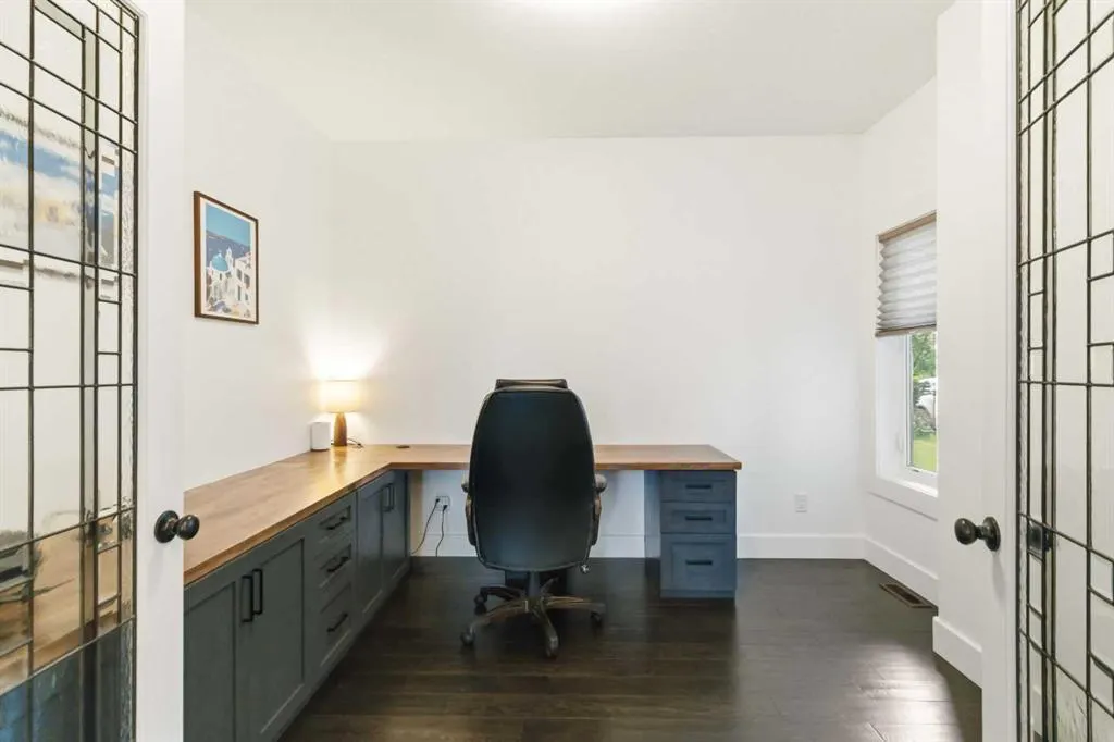 100 Dakin Drive