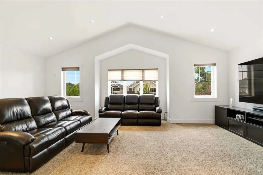 100 Dakin Drive