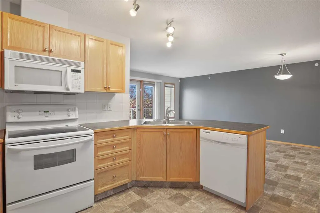 260 Duston Street #304