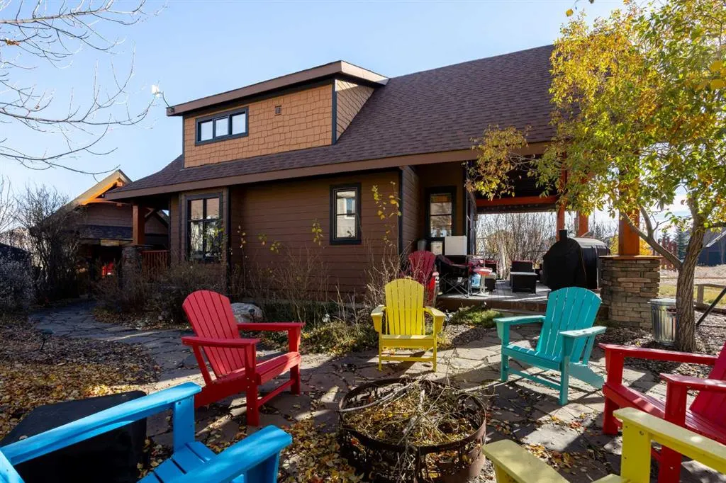 233 Cottage Club Crescent