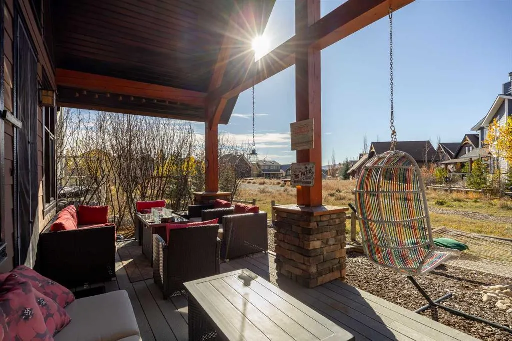 233 Cottage Club Crescent
