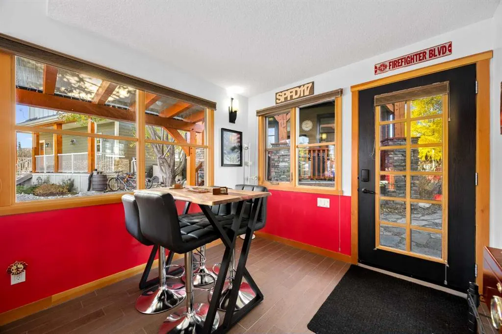 233 Cottage Club Crescent