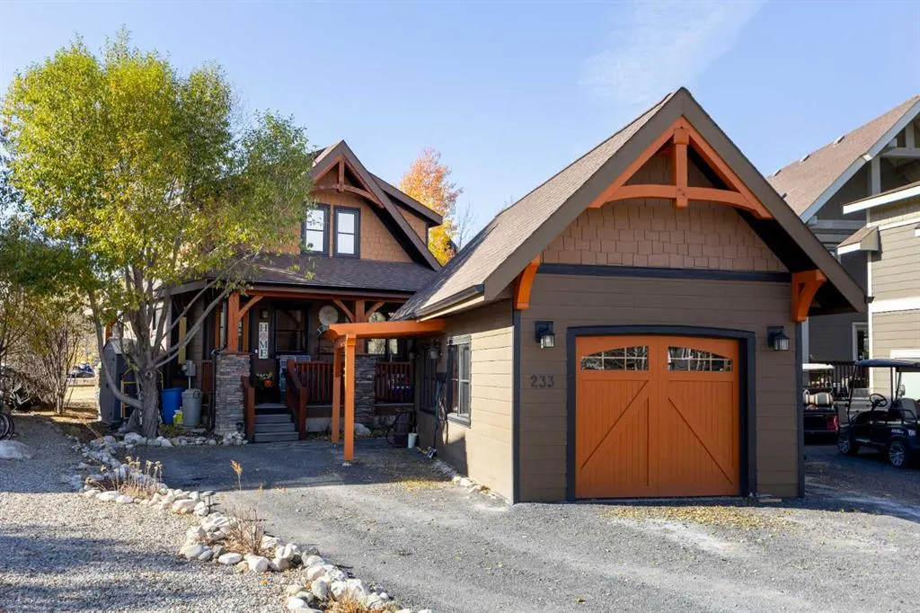 233 Cottage Club Crescent