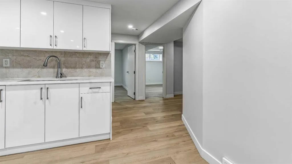 48 Doverglen Crescent SE