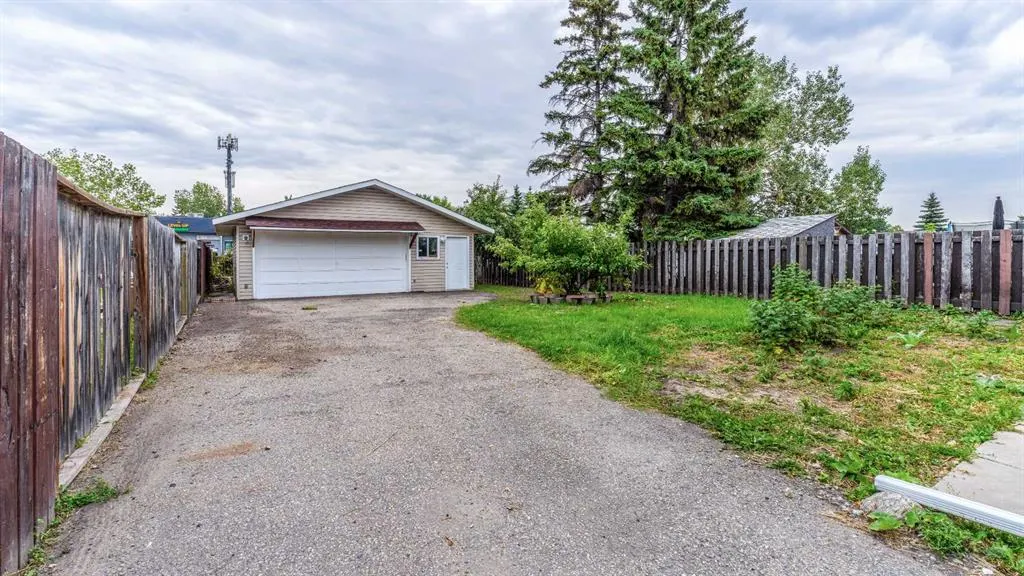 48 Doverglen Crescent SE