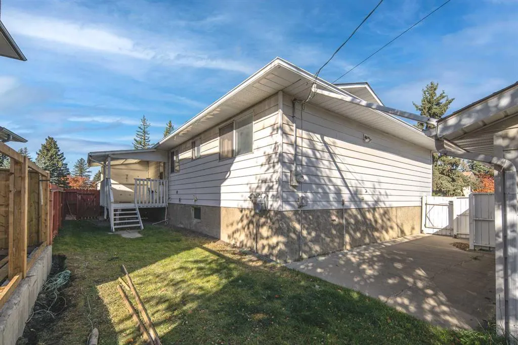 11407 Southdale Close SW