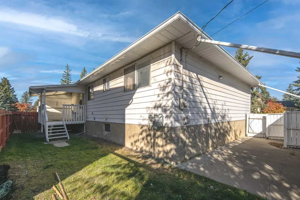 11407 Southdale Close SW