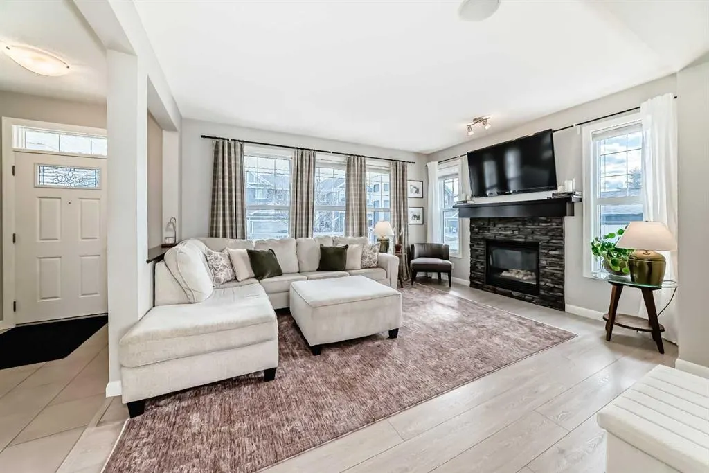 403 River Heights Crescent