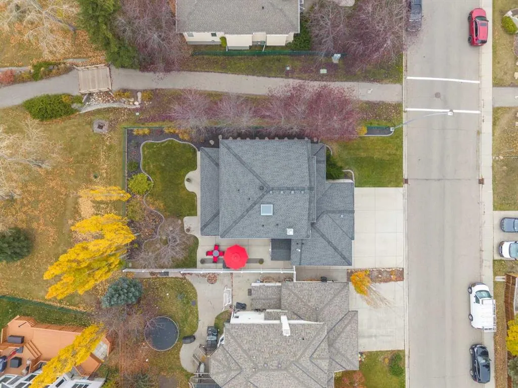 278 Douglasdale Point SE