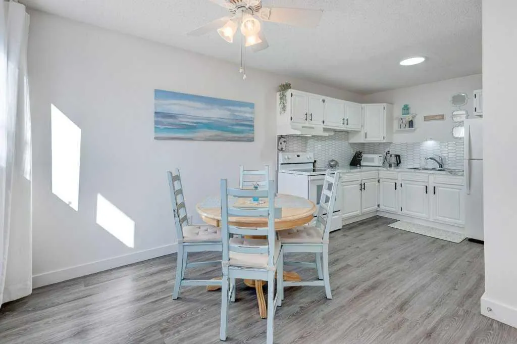 203 Lynnview Road SE #8N