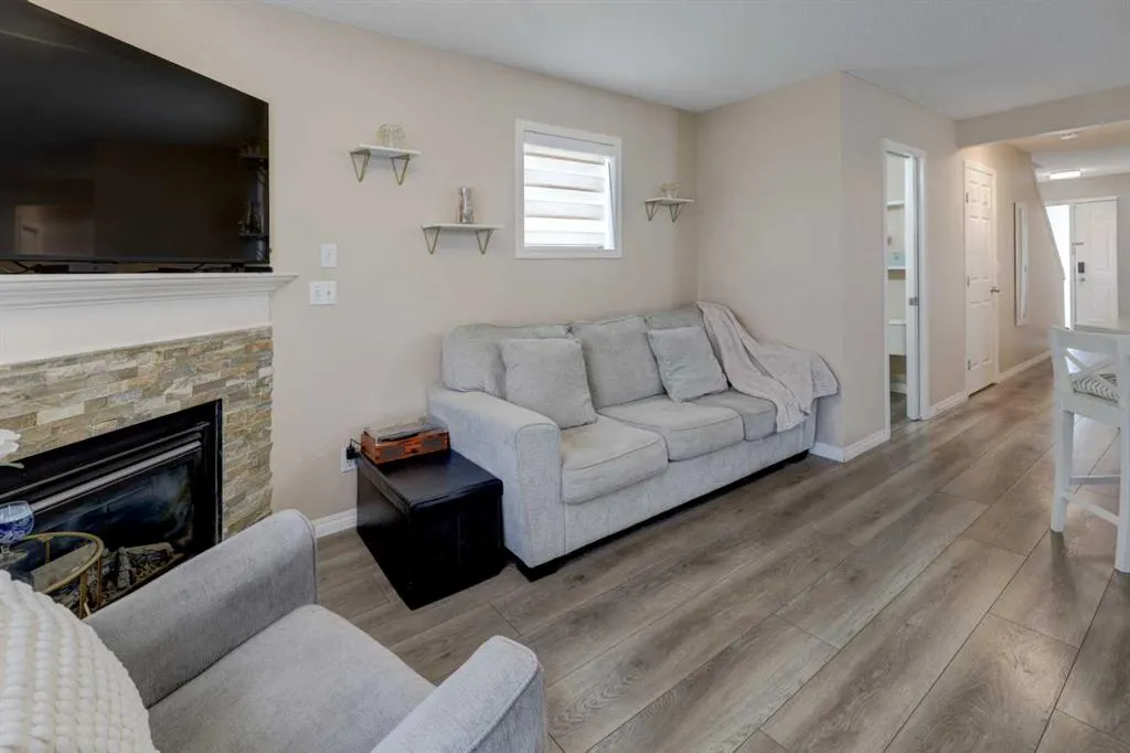 175 Royal Oak Gardens NW