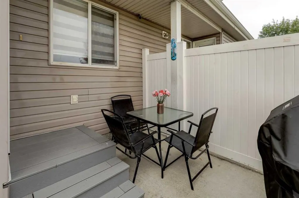 175 Royal Oak Gardens NW