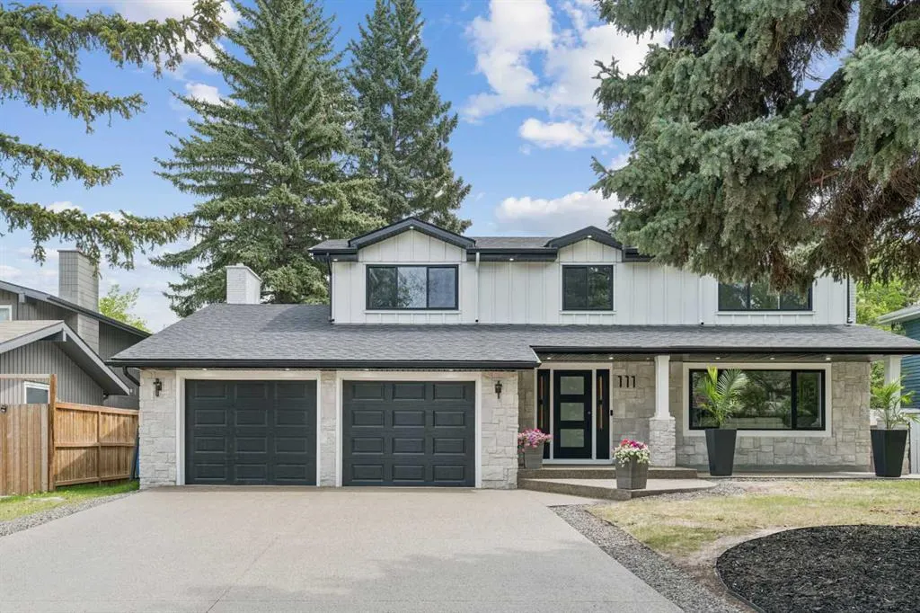 111 Canata Close SW