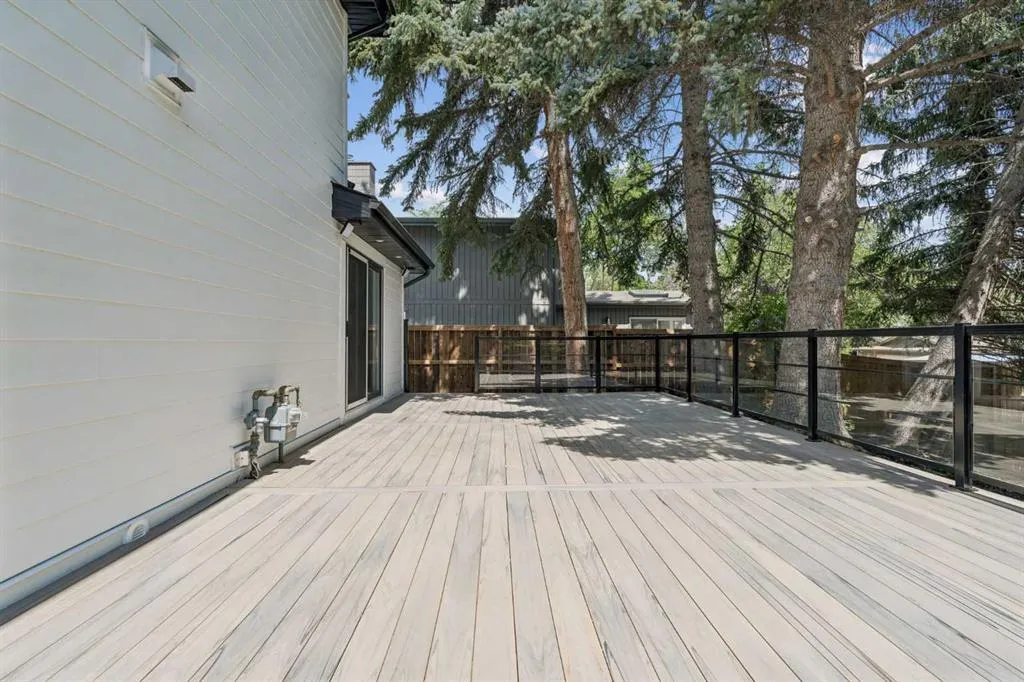111 Canata Close SW
