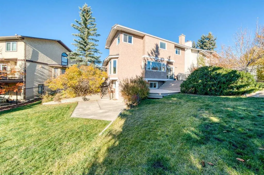 220 Hawkview Manor Circle NW