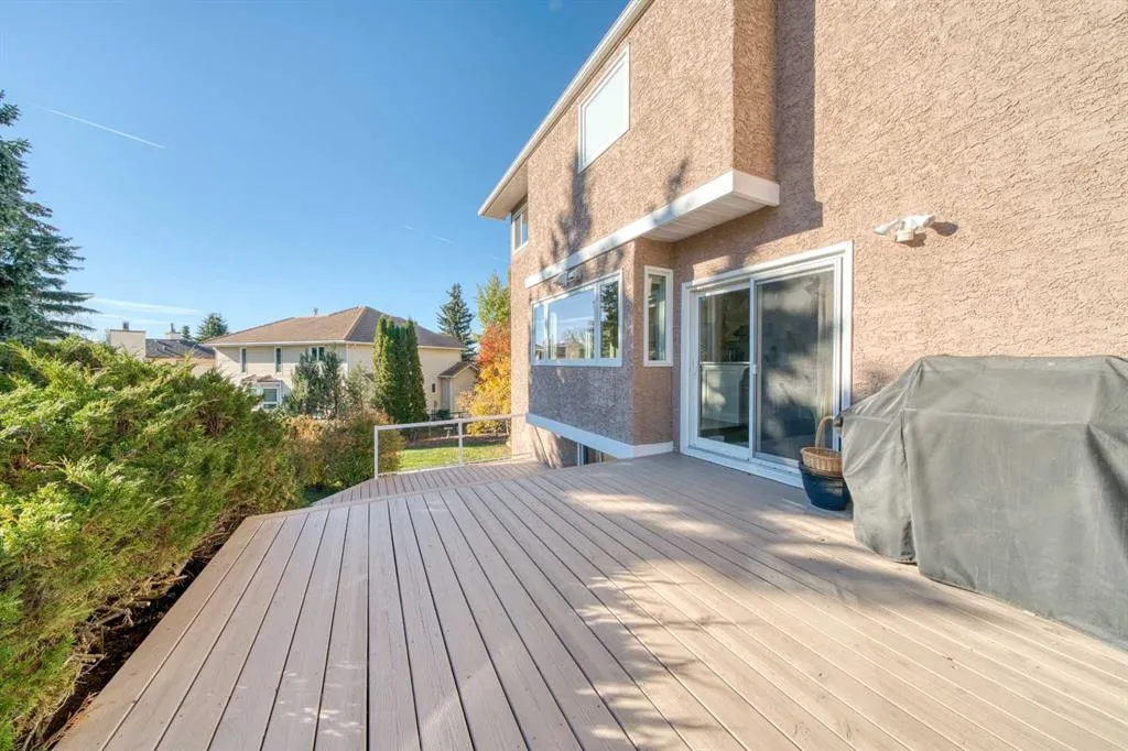 220 Hawkview Manor Circle NW