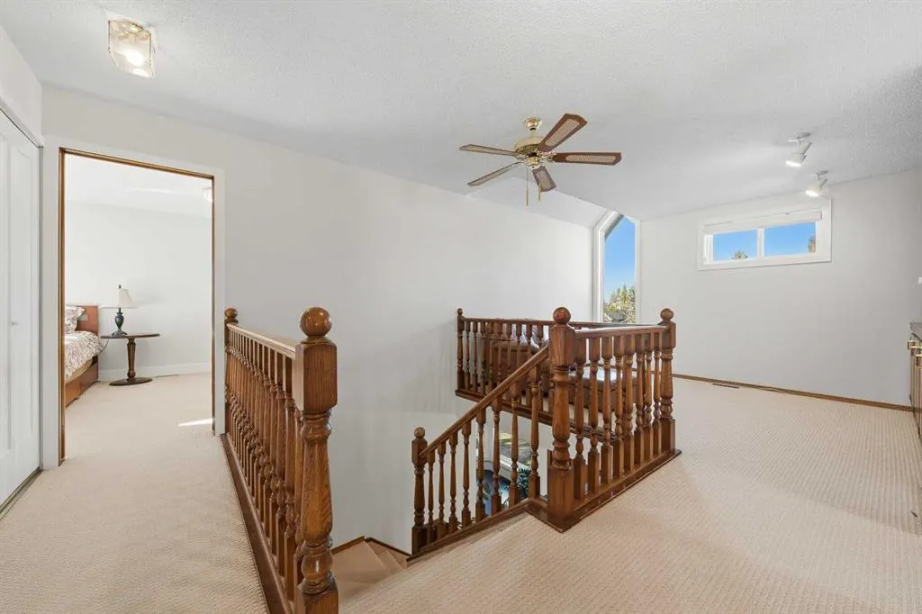 220 Hawkview Manor Circle NW