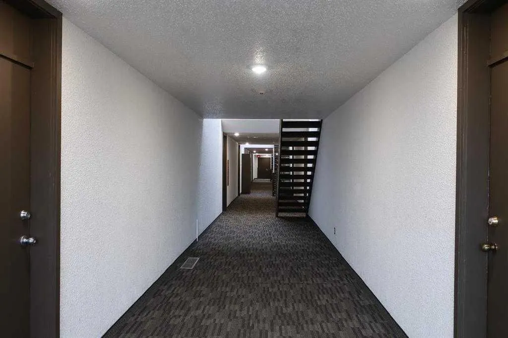 21 MacDonald Drive #1600