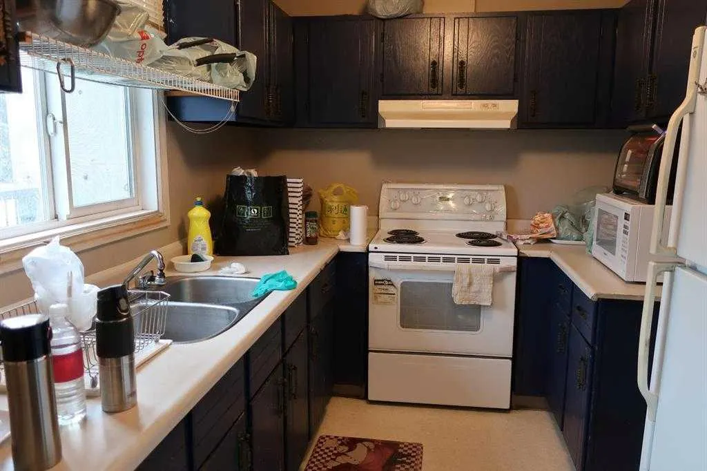 21 MacDonald Drive #1600