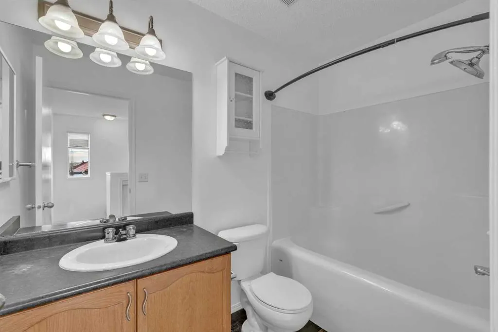 60 Tuscany Court NW