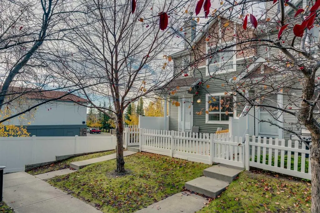 60 Tuscany Court NW